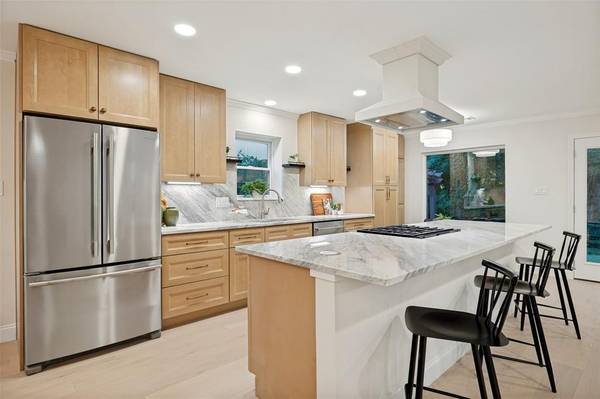 407 Valley Cove Drive, Richardson, TX 75080