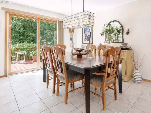 3112 UPPER DR, Lake Oswego, OR 97035