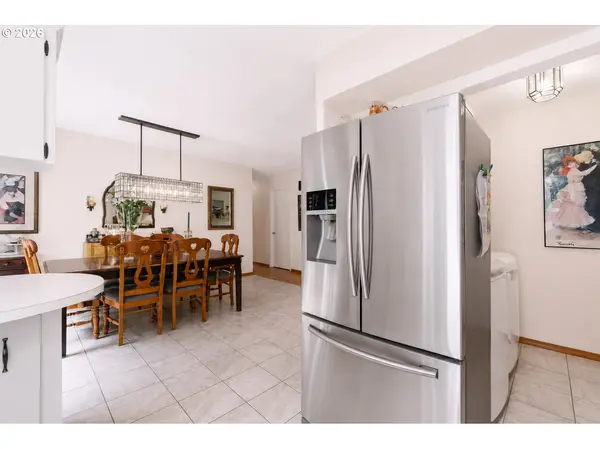 3112 UPPER DR, Lake Oswego, OR 97035