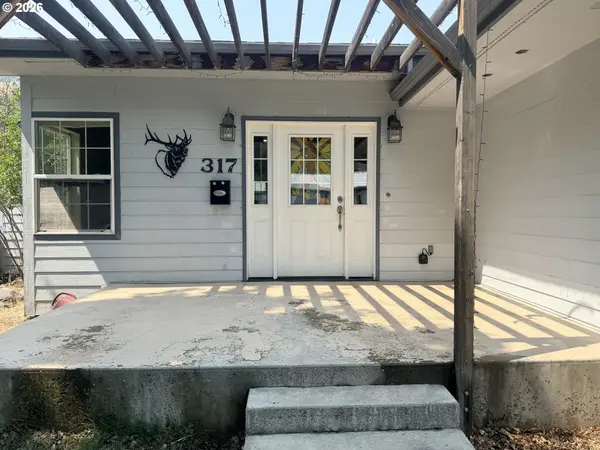 317 S CANYON BLVD, John Day, OR 97845