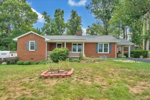 1544 Newton CIR, Bedford, VA 24523