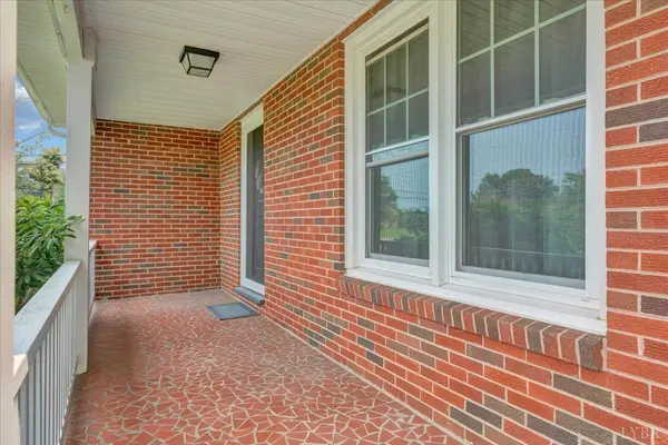 1544 Newton CIR, Bedford, VA 24523