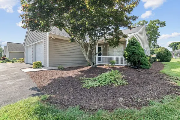 1170 Jefferson Oaks CT, Forest, VA 24551