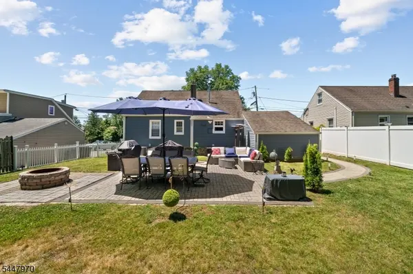 10 Dale Dr, Fairfield Twp., NJ 07004