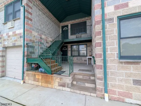 80 Schuyler Ave #5, Kearny Town, NJ 07032