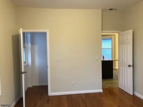 637 Parker St, Newark City, NJ 07104