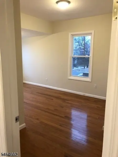 637 Parker St, Newark City, NJ 07104