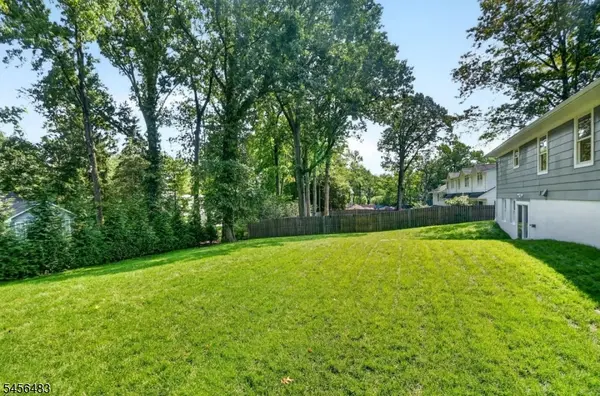 910 Minisink Way, Westfield Town, NJ 07090