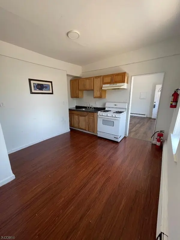 22-24 N Main St, Phillipsburg Town, NJ 08865