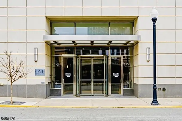 1 Spring St #2204, New Brunswick City, NJ 08901