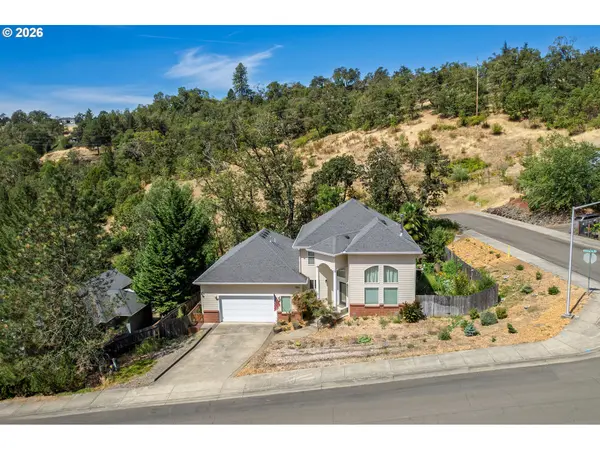 2984 NW DAYSHA DR, Roseburg, OR 97471