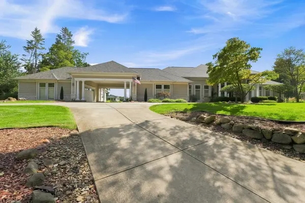 1920 High Mdw S, Bertrand Twp, MI 49120
