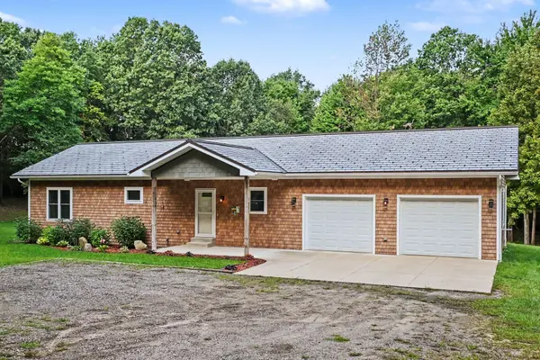 69624 Gumwood RD, Milton Twp, MI 49120