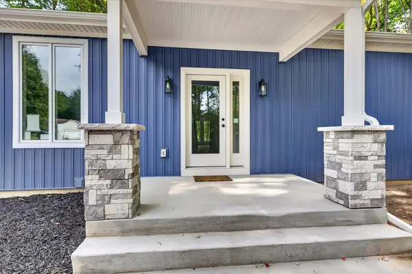 13165 Deer Creek DR, South Haven Twp, MI 49090