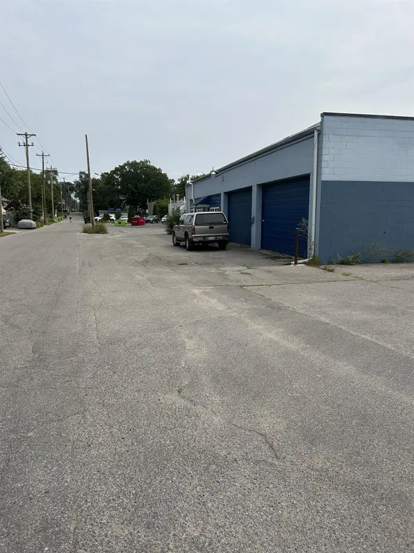713 E Eighth ST, Traverse City, MI 49686