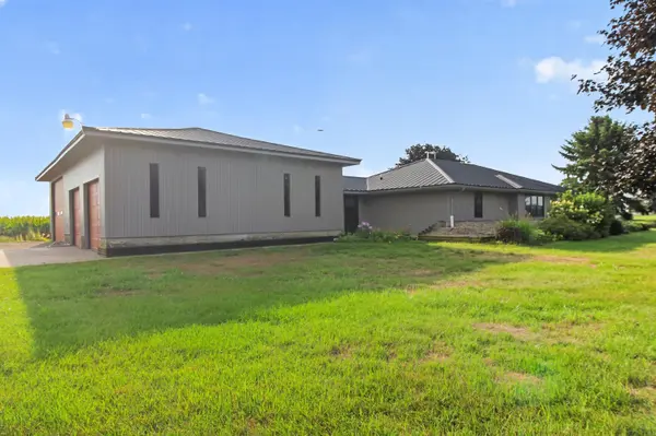 5478 N Bliss RD, Sumner Twp, MI 48832