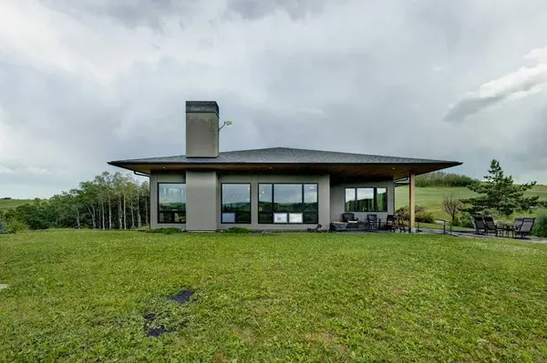 266098 128 ST W, Rural Foothills County, AB T1S 4K8
