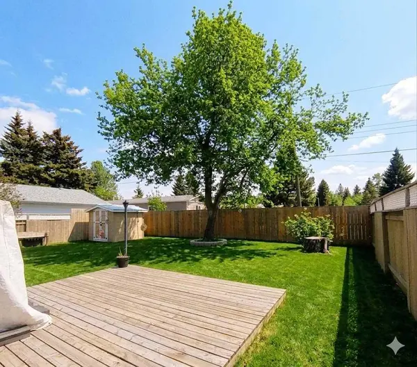 5333 57 AVE, Rocky Mountain House, AB T4T 1M7