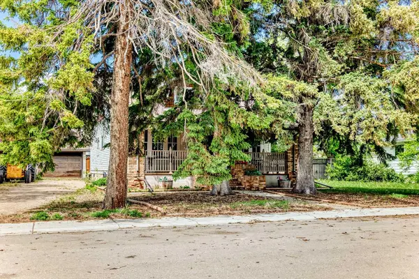 122 2 AVE E, Rockyford, AB T0J 2R0