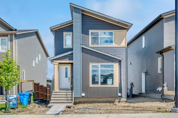 28 Mitchell WAY NW, Calgary, AB T3R 2G2