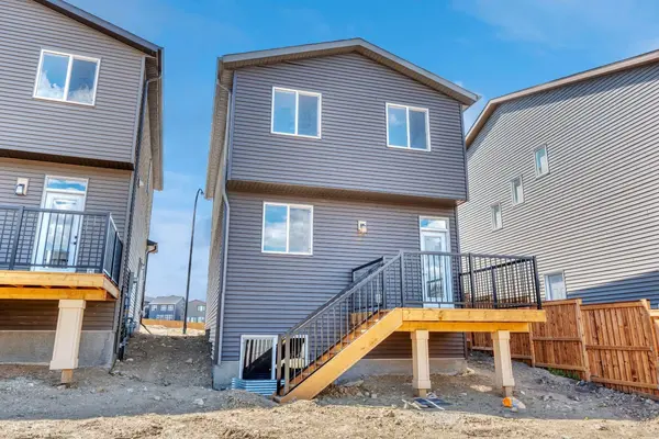 28 Mitchell WAY NW, Calgary, AB T3R 2G2