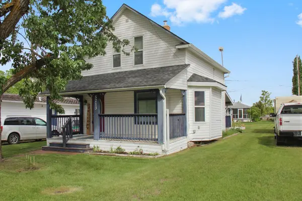 5213 49 ST, Daysland, AB T0B 0G3