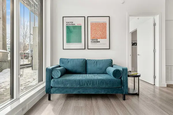 329 9A ST NW, Calgary, AB T2N1T7