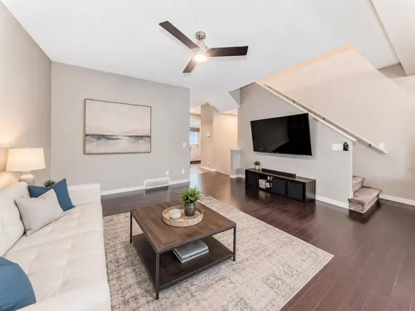 109 New Brighton PARK SE, Calgary, AB T2Z 1B2