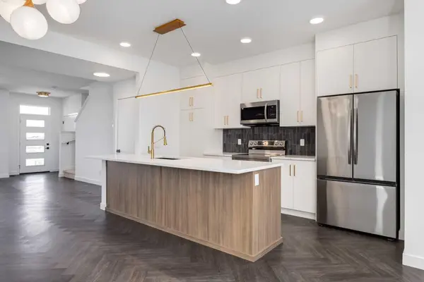218 Greystone BLVD, Cochrane, AB T4C 3K3