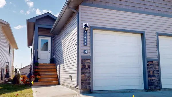 9517 113 AVE, Clairmont, AB T8X 0T2