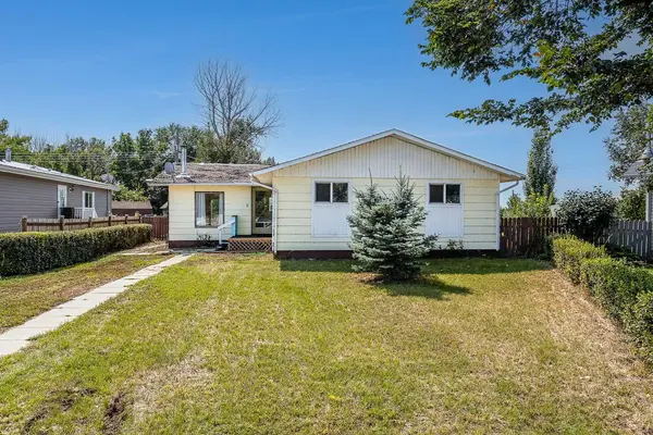 9 Heather CT, Irvine, AB T0J 1V0