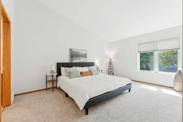 50 Douglasview PARK SE, Calgary, AB T2G 5T2