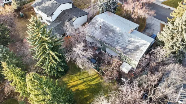 1223 Baldwin CRES SW, Calgary, AB T2V 2B6