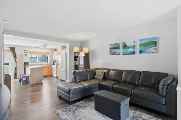 160 Promenade WAY SE, Calgary, AB T2Z 4E9