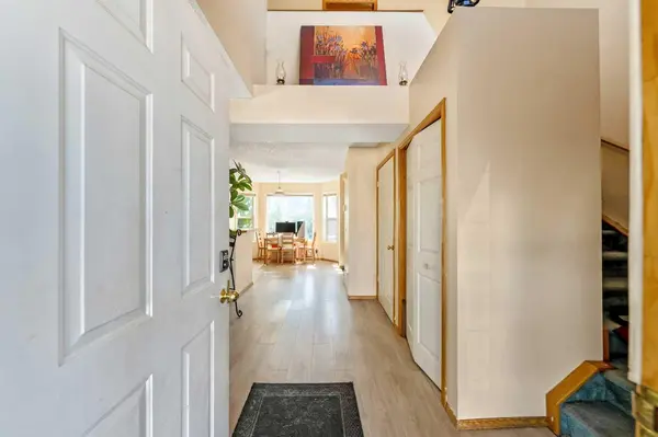 184 Erin Meadow WAY SE, Calgary, AB T2B 3P6