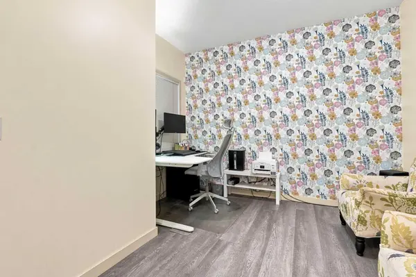 279 Copperpond CIR SE, Calgary, AB T2Z 0R4