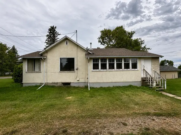 5302 51 AVE, Vermilion, AB T9X 1V1