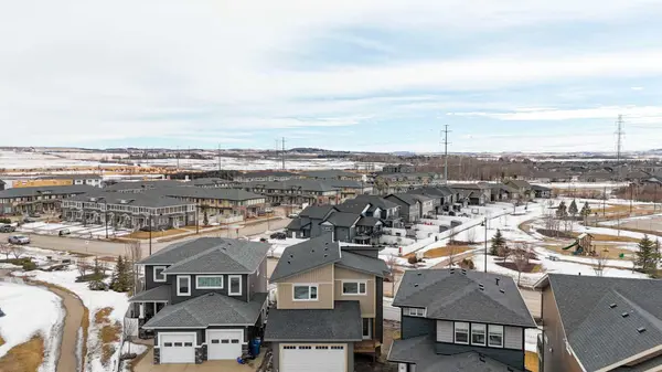 49 Lowden Close, Red Deer, AB T4R 0R9