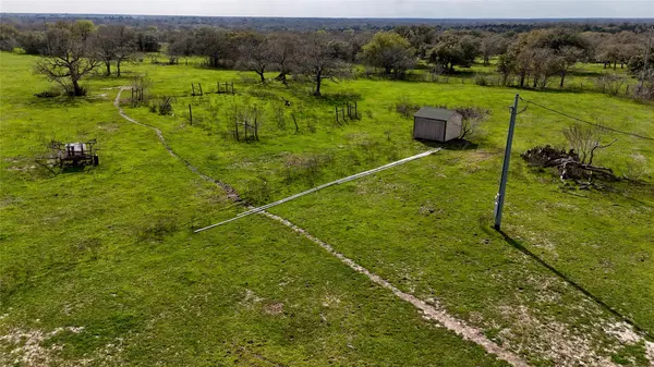 15220 N State Highway 95, Flatonia, TX 78941