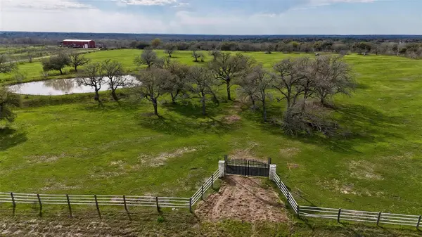 15220 N State Highway 95, Flatonia, TX 78941