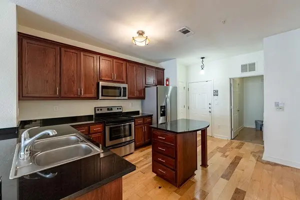 910 W 25th ST #504, Austin, TX 78705