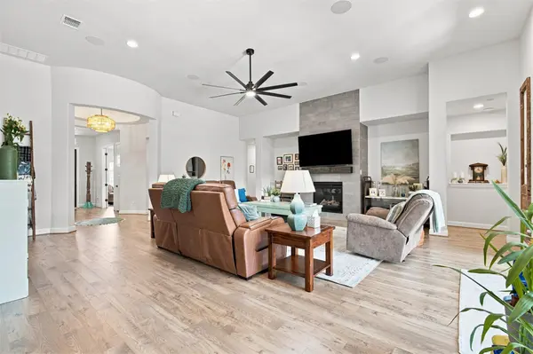 501 Great Lawn CV, Liberty Hill, TX 78642