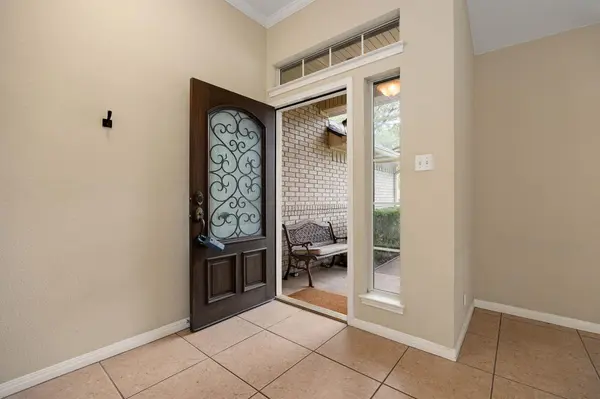 6112 Jumano LN, Austin, TX 78749