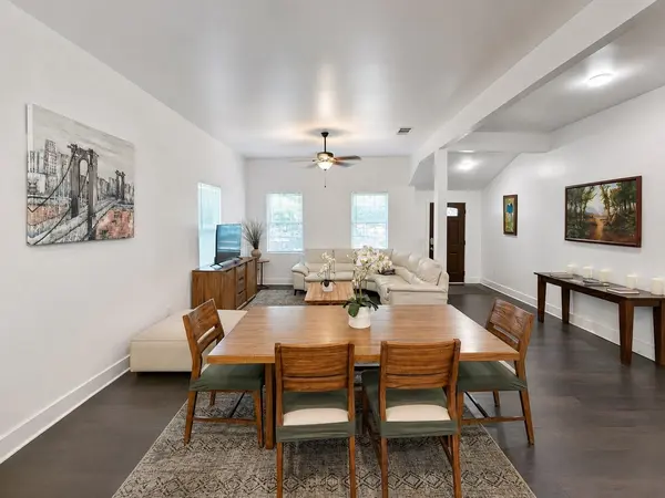907 E 3rd ST, Austin, TX 78702