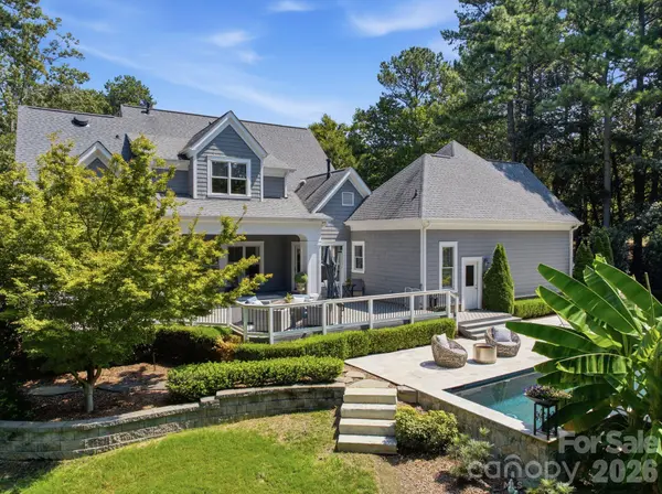 141 Stonewall Beach LN, Mooresville, NC 28117