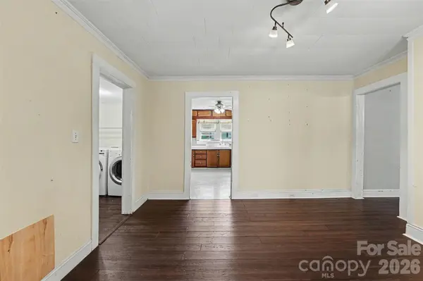 1911 Central DR, Kannapolis, NC 28083