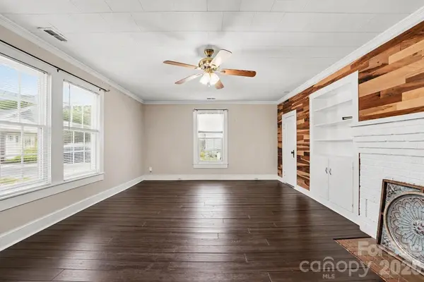 1911 Central DR, Kannapolis, NC 28083