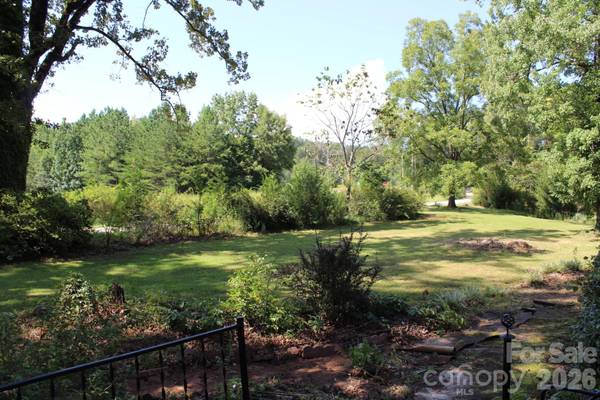 70 Fox Mountain RD, Columbus, NC 28722