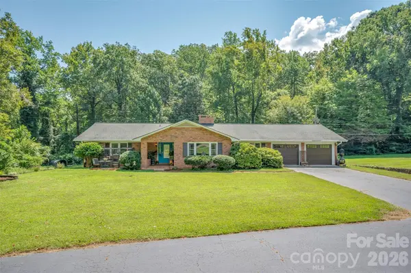15 Meadowlark DR, Tryon, NC 28782