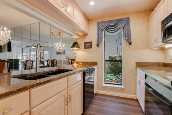 613 Hi Circle North #A, Horseshoe Bay, TX 78657